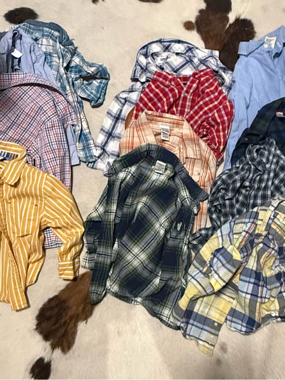 21 piece LOT; long sleeve Boys 2T, Kids Plaid Button-Up, graphic T, etc